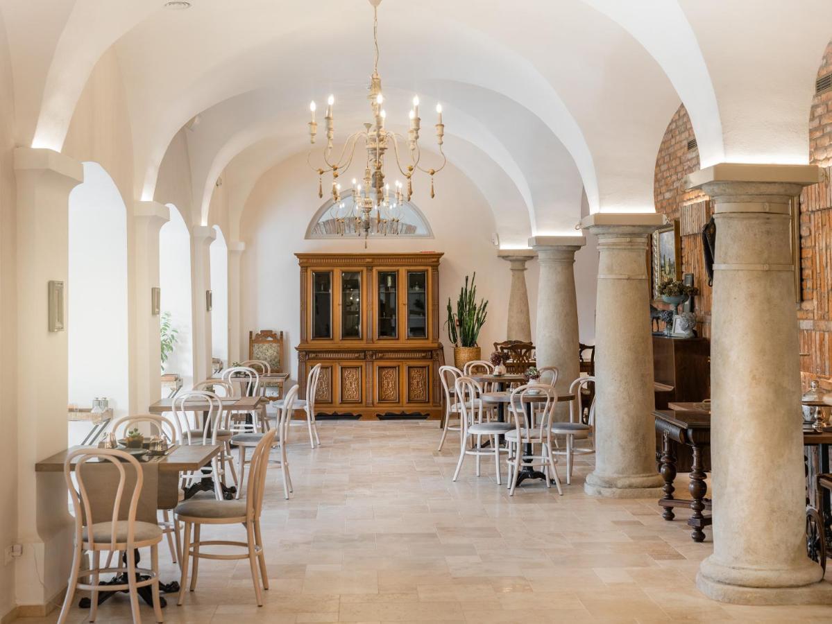 Arkady Hof Hotel Stupava Bagian luar foto