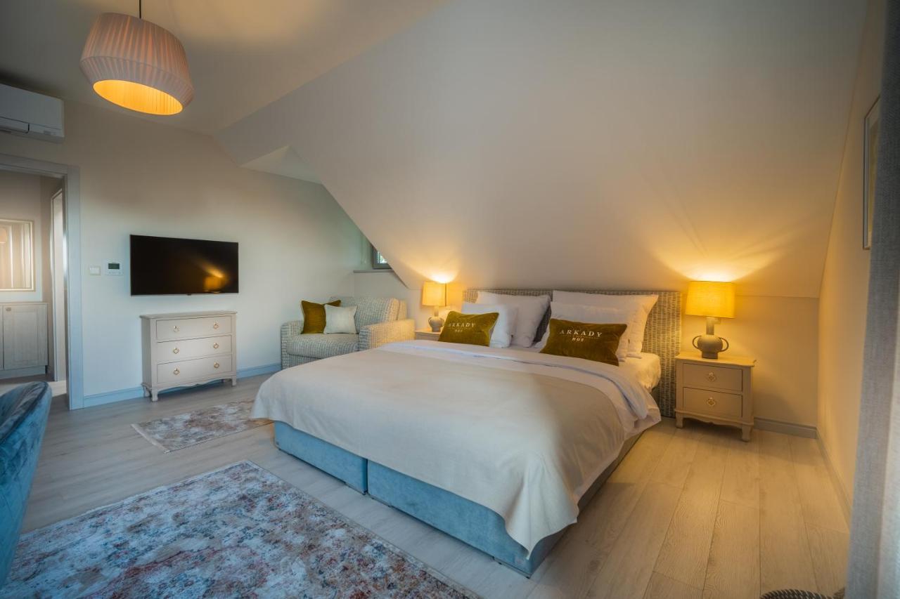 Arkady Hof Hotel Stupava Bagian luar foto