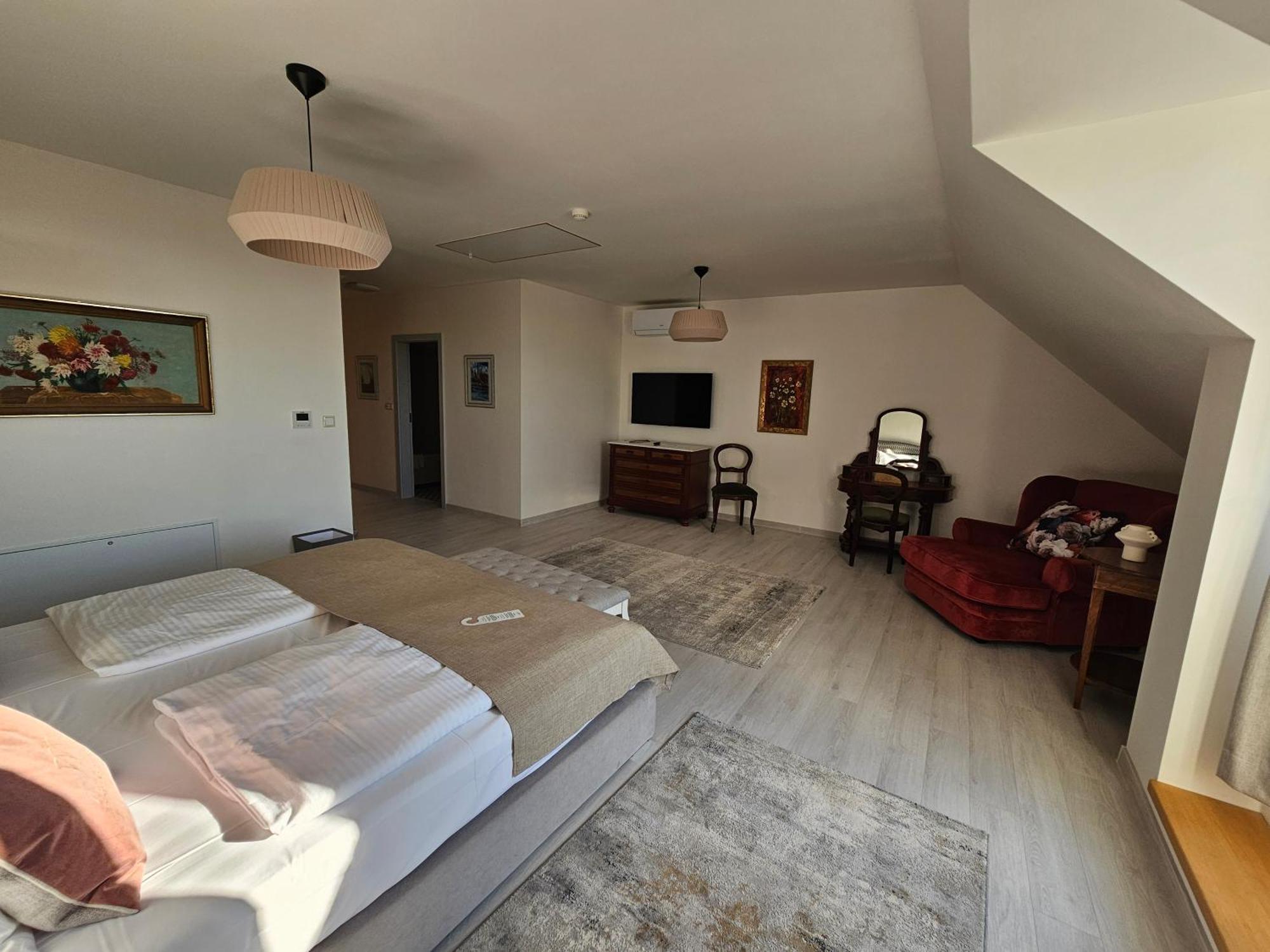 Arkady Hof Hotel Stupava Ruang foto