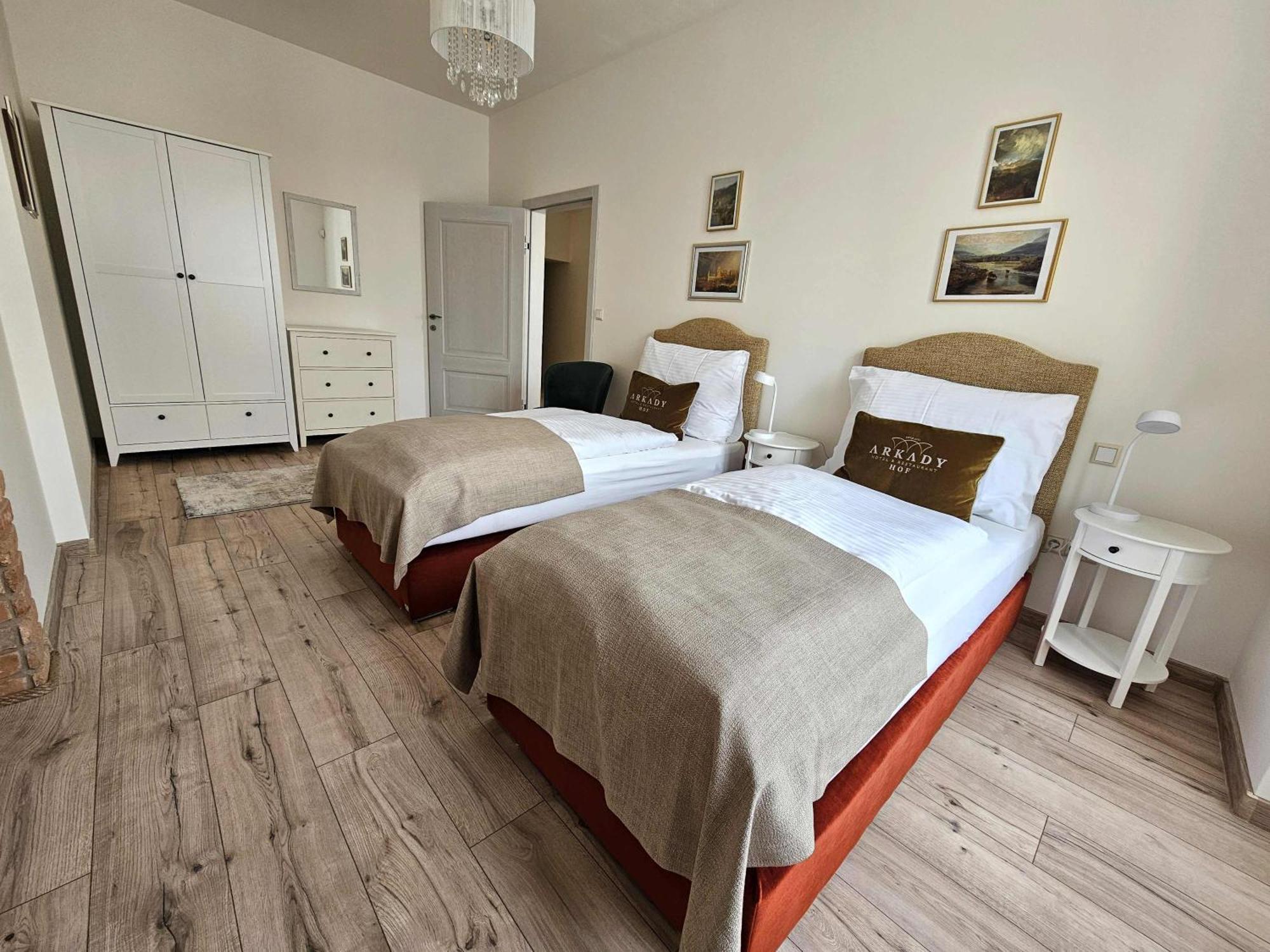 Arkady Hof Hotel Stupava Ruang foto